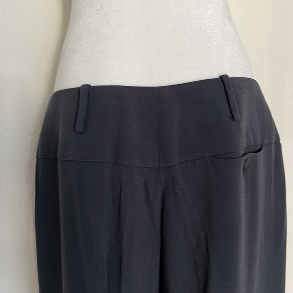 Woman Giorgio Armani Gray Pants-Elegant, like new! - Picture 5 of 8